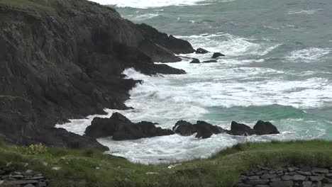 Irlanda-Península-Dingle-Olas-En-Las-Rocas