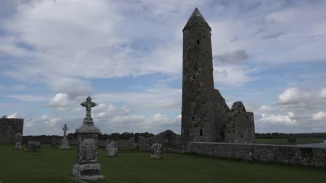 Ireland-Clonmacnoise-A-Dramatic-View-Of-A-Round-Tower-Against-The-Sky