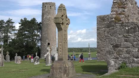 Ireland-Clonmacnoise-Cross-And-Round-Tower