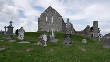 Ireland-Clonmacnoise-Looking-Past-Cemetery-Toward-Cathedral-Ruin