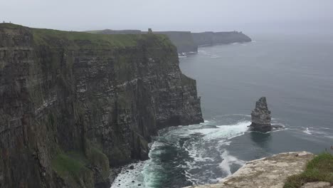Ireland-County-Clare-Cliffs-Of-Moher-With-Sea-Stack-And-Waves-