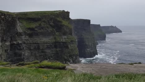 Ireland-County-Clare-View-All-Along-Cliffs-Of-Moher-Pan
