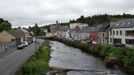 Ireland-Donegal-Town-By-The-Río-Eske