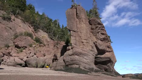 Canadá-Dramáticas-Formaciones-Rocosas-En-Hopewell-Rocks