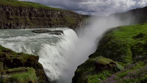 Iceland-Gullfoss-Waterfall-Plunging-Into-Crevice