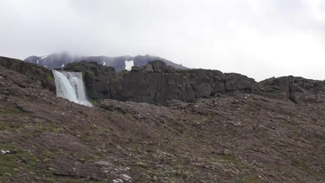 Iceland-Pingvellir-Waterfall-Plunges-Over-Cliff