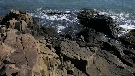Canada-Bay-Of-Fundy-Looking-Down-On-Rocks
