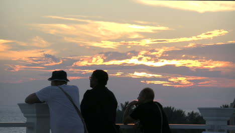 Florida-Key-West-Tourists-Watching-Sunset