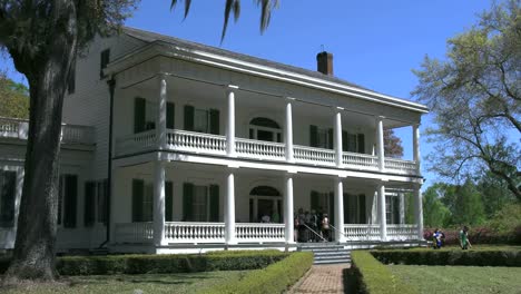 Louisiana-Rosedown-Plantation-House-Side-View