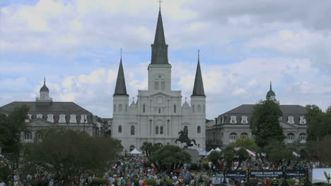 New-Orleans-Französisches-Viertel-Kathedrale-Zeitraffer-Himmel