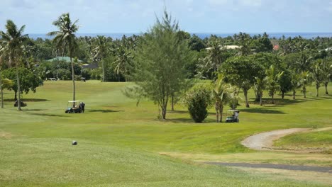 Golfplatz-In-Amerikanisch-Samoa-Mit-Carts-With