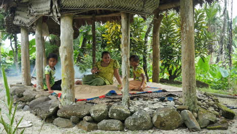 American-Samoa-Village-Children