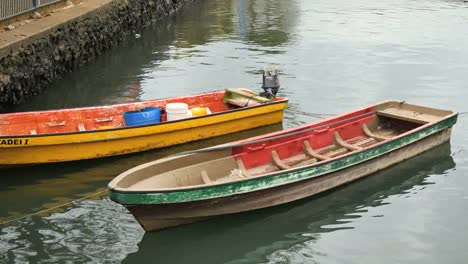 Fiji-Suva-Boats-In-Stream