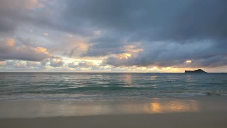 Oahu-Waimanalo-Beach-Beautiful-Dawn-View