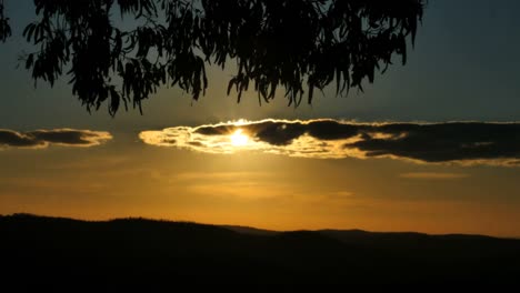 Australien-Mt-Bellevue-Sonne-Durch-Wolken