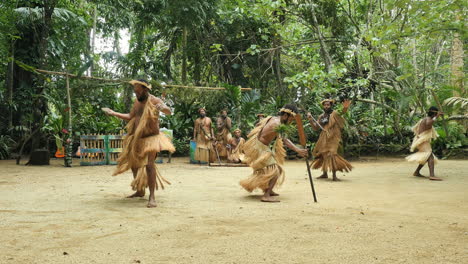 Vanuatu-Men-Dance-With-Chanting