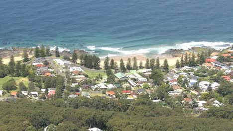 Australien-Siedlung-Entlang-Der-Küste-In-Der-Nähe-Von-Wollongong-Pan