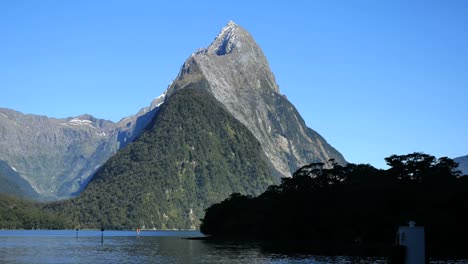 New-Zealand-Milford-Sound-Mitre-Peak-Behind-Island