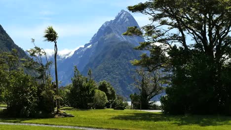 New-Zealand-Milford-Sound-Mitre-Peak-View-From-Park