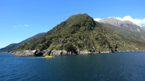 Neuseeland-Milford-Sound-Lotsenboot