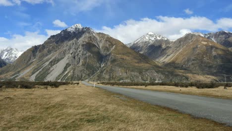 New-Zealand-Mt-Cook-National-Park-Road