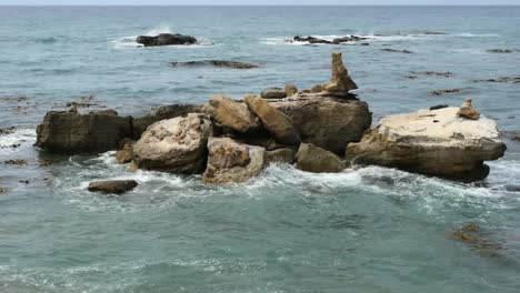 New-Zealand-Shag-Point-Off-Shore-Rocks-With-Fur-Seals
