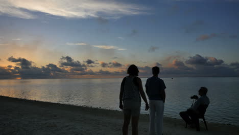 Aitutaki-Sunset-And-People-Watching