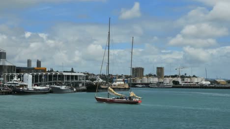 New-Zealand-Auckland-Bay-Sailboat-Sails-Down