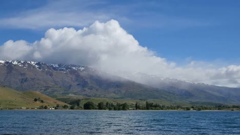 Neuseeland-See-Dunstan-Mit-Wolke-Und-Regenpfanne