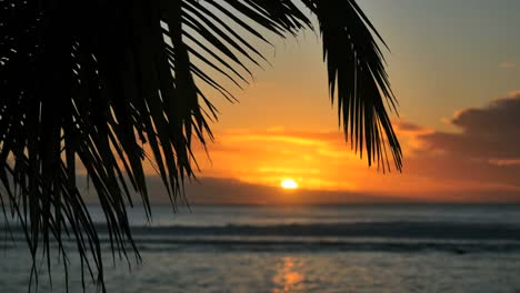 Rarotonga-Sunset-Soft-Focus-Sun
