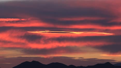 Arizona-Circular-Red-Cloud-Formation-Pan-And-Zoom