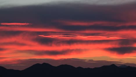 Arizona-Roter-Himmel-Nach-Sonnenuntergang