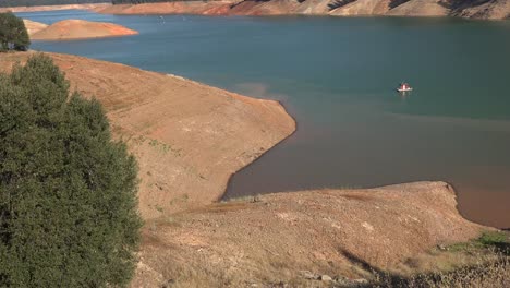 California-Shasta-Lake-With-Very-Low-Water-Level