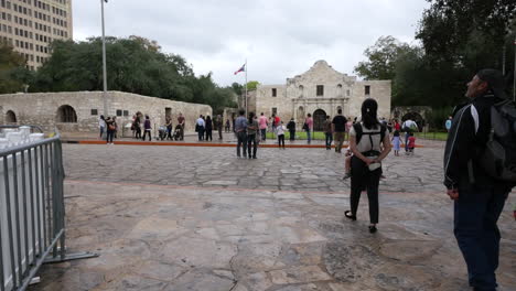 Texas-San-Antonio-Alamo-Acercándose