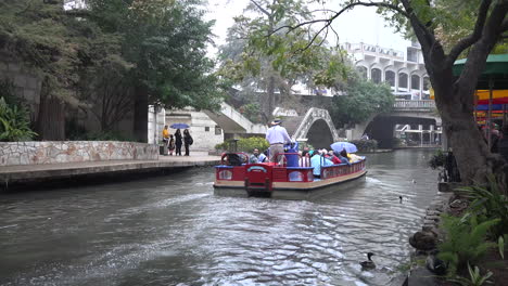 Texas-San-Antonio-River-Walk-Barge-Goes-Down-River