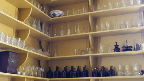 Virginia-Colonial-Williamsburg-Bottles-In-Shelf-Pan