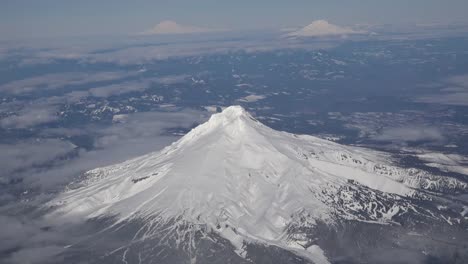 Oregon-Mount-Hood-From-Airplane