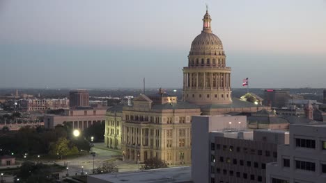 Texas-Austin-Capitol-Building-Am-Abend