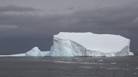 Antarctica-Iceberg-Floating