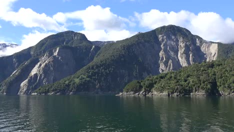 Chile-Aisen-Fjord-Island-Und-Erdrutsche-Im-Zeitraffer