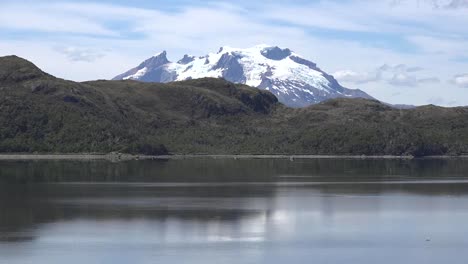 Chile-Zoom-Auf-Vulkanberg