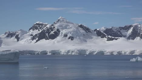 Antarctica-Iceberg-Floating-Time-Lapse