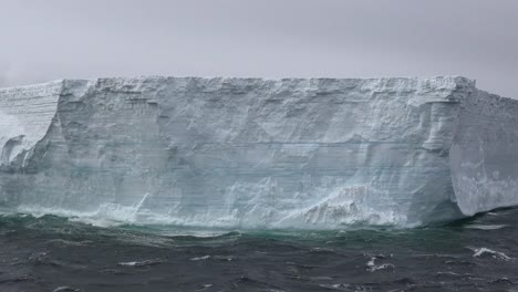 Antarctica-Zooms-In-To-Piece-Of-Ice-Shelf