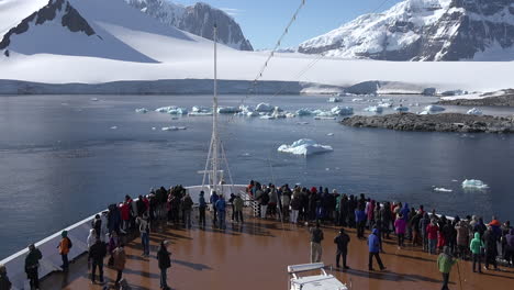 Antarctica-Zooms-Out-From-People-On-Ship