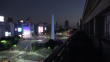 Argentinien-Buenos-Aires-Obelisk-Vom-Balkon-Am-Abend