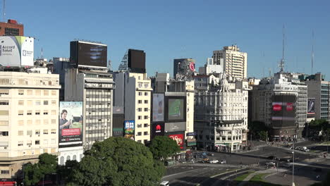 Argentina-Pans-9-July-Avenue-Buenos-Aires