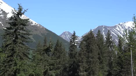 Alaska-Alyeska-Mountain-Peak-Zoom-In