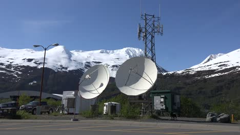 Alaska-Moderne-Satellitenschüssel