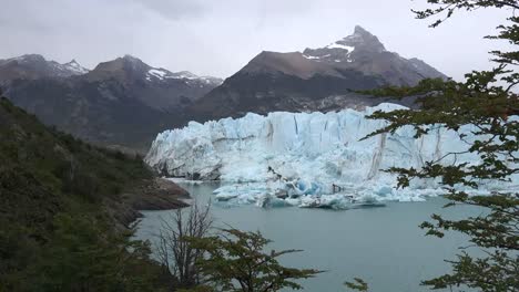 Argentina-Zooms-On-Front-Of-Perito-Moreno-Glacier