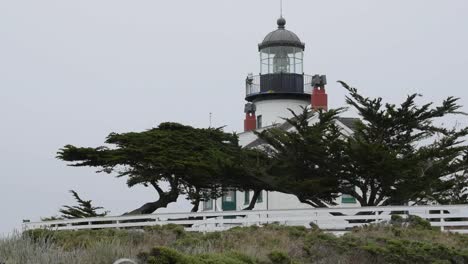 Kalifornien-Monterey-Peninsula-Point-Pinos-Leuchtturm-Seitenansicht